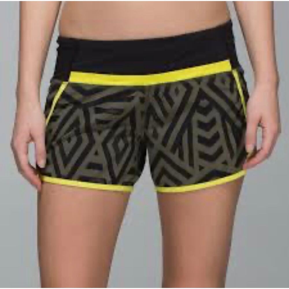 Lululemon Run Speed Shorts women's 6 Chevron Fatigue Green Black
